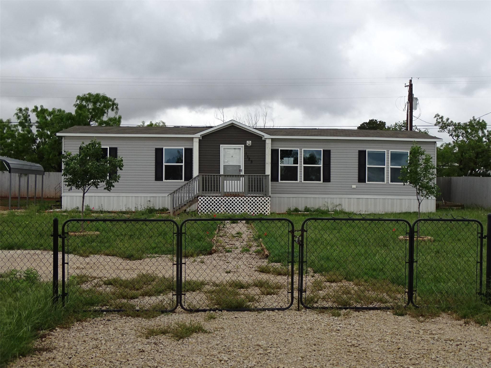 1123 Market ST, Tye, TX 79563