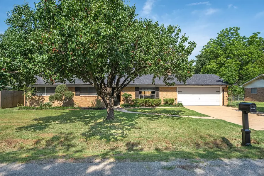 407 Sunset ST, Malakoff, TX 75148