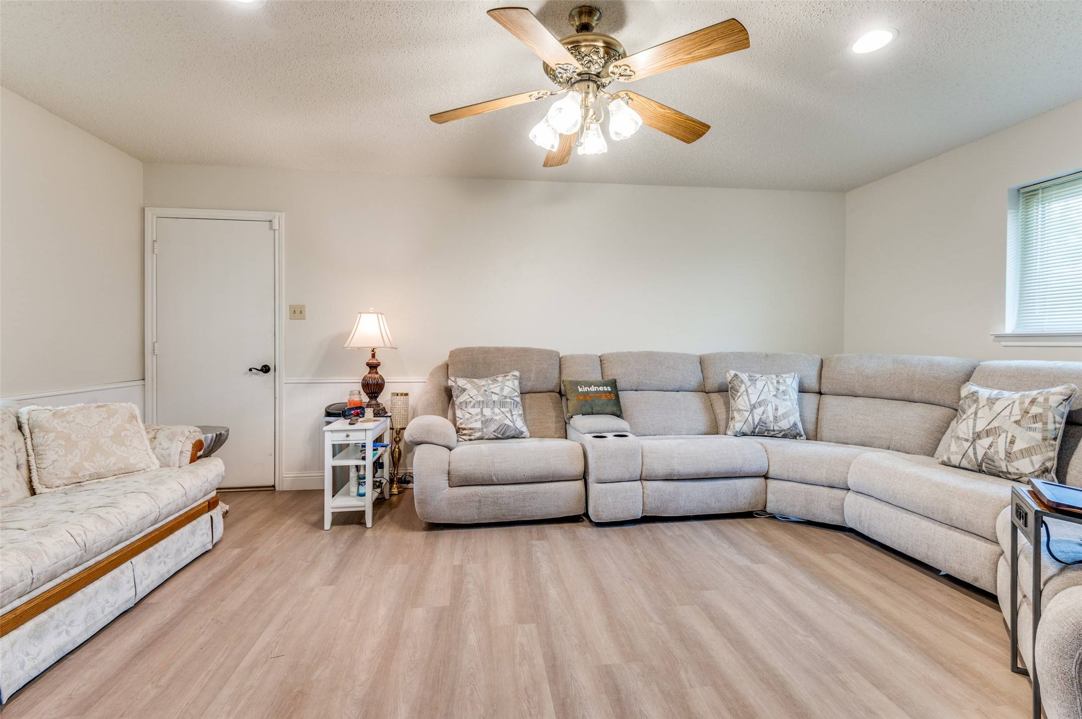 Carrollton, TX 75007,1513 Silverleaf DR