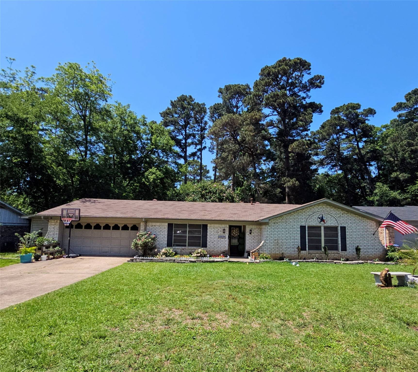1005 Seminole LN, Longview, TX 75605