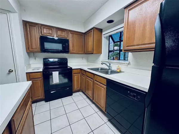 Dallas, TX 75248,15221 Berry TRL #608
