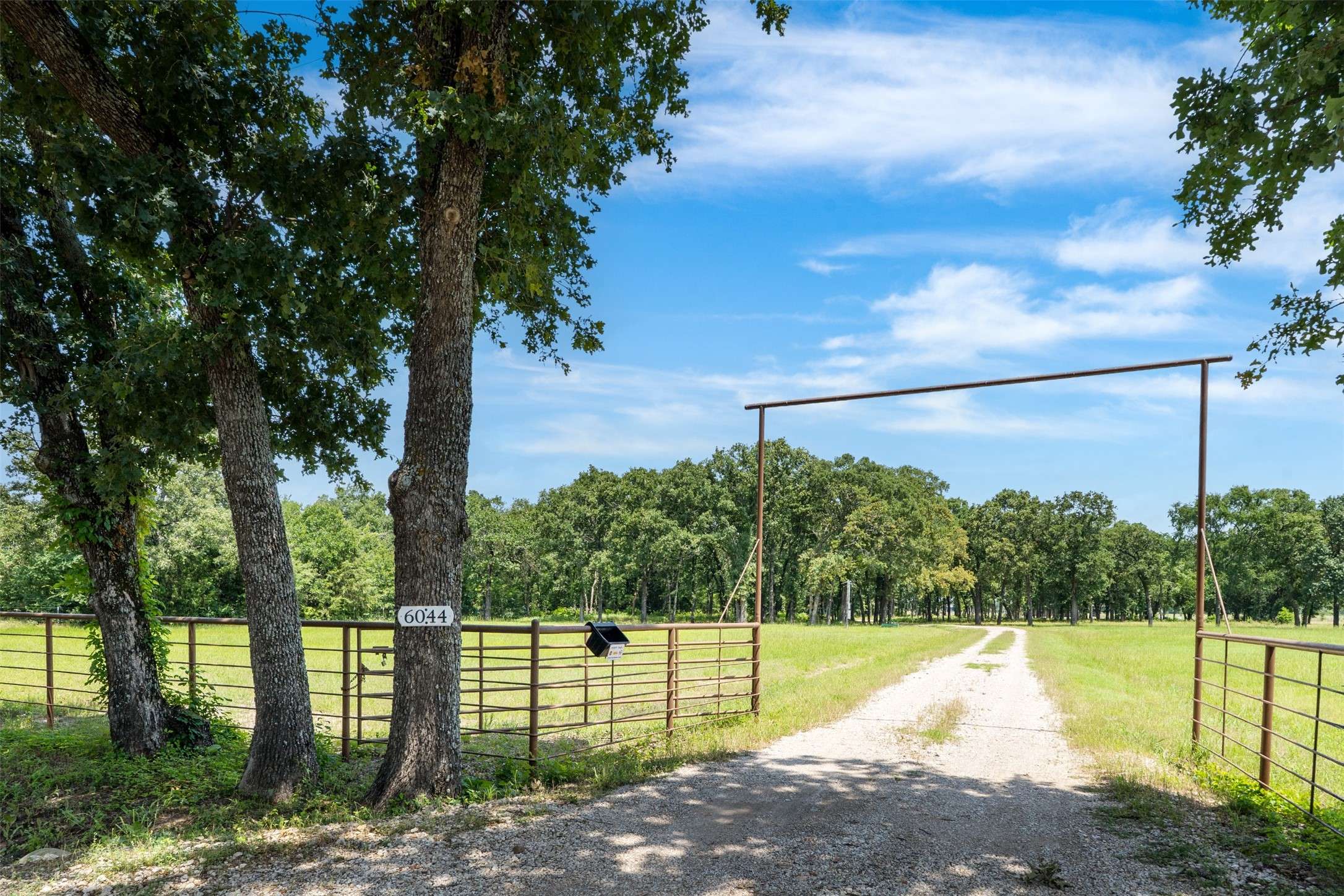 Kemp, TX 75143,6044 County Road 4068