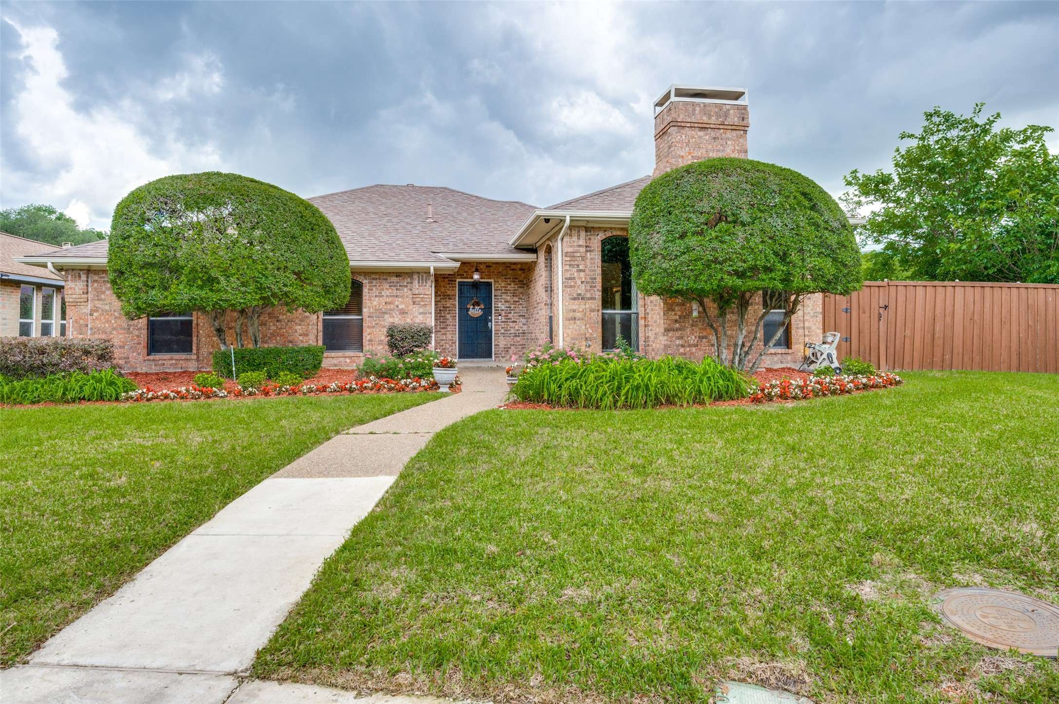 1600 Railhead PL, Carrollton, TX 75007