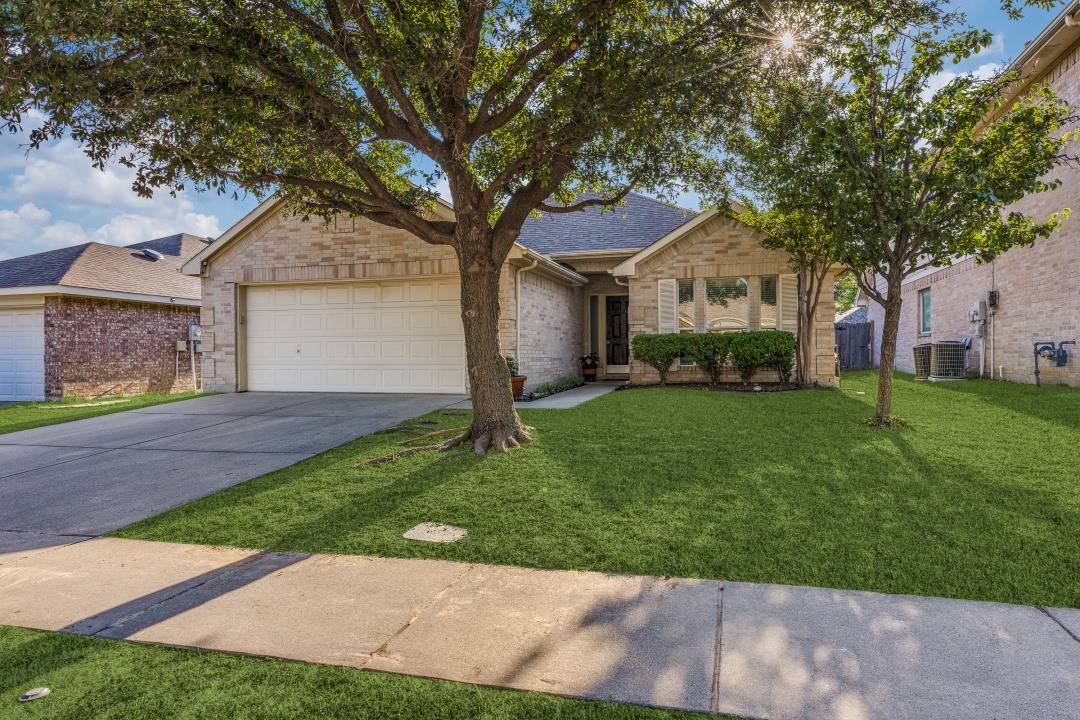 8505 Cactus Flower DR, Fort Worth, TX 76131
