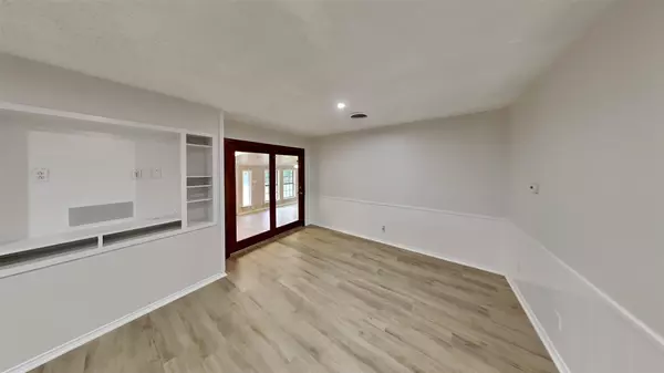 North Richland Hills, TX 76117,5828 Cynthia CIR