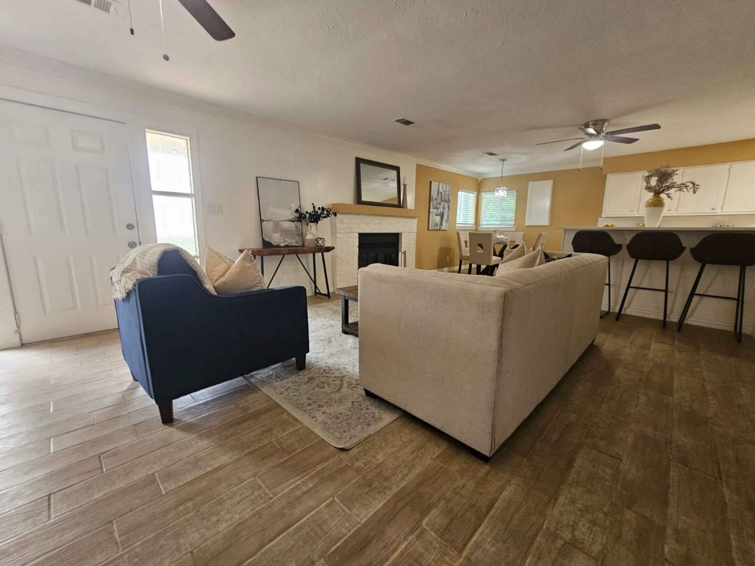 Weatherford, TX 76086,211 Hickory LN