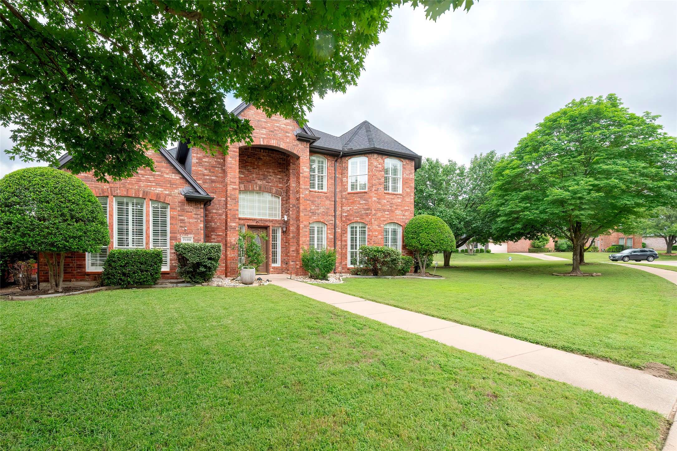 Plano, TX 75025,7100 Oakbrook DR