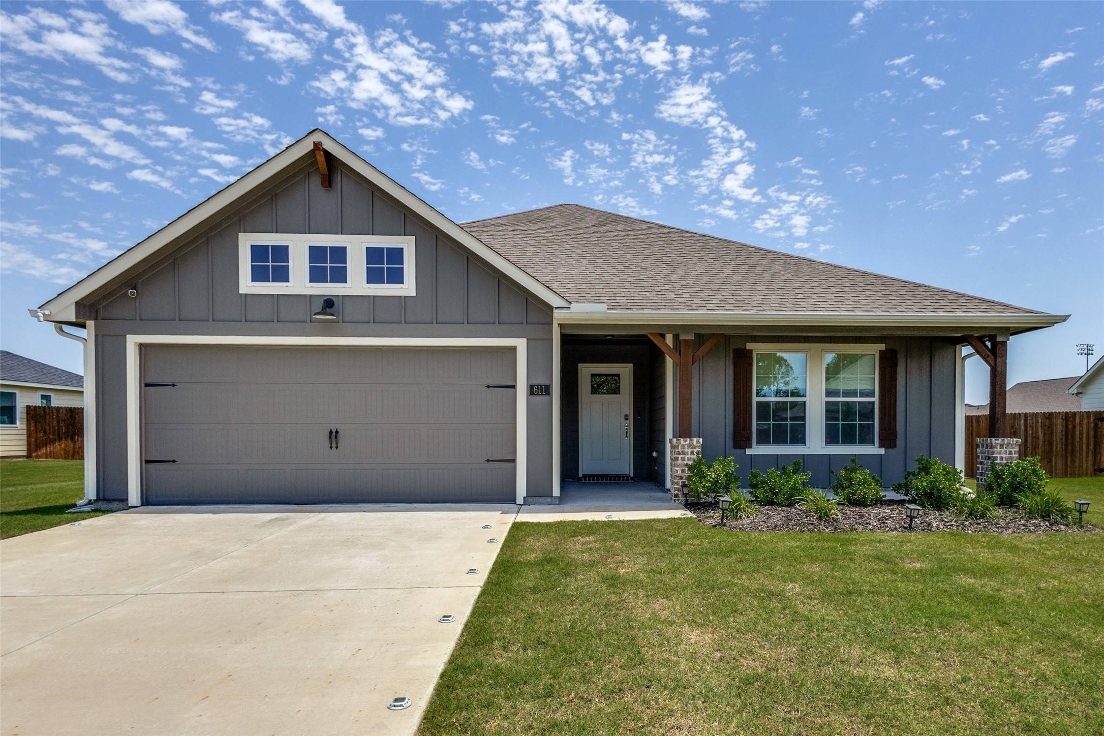 611 Kyle DR, Tioga, TX 76271