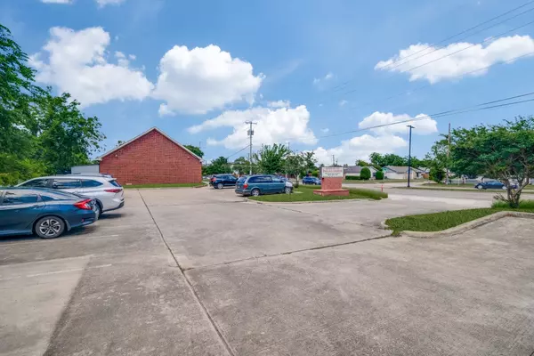 Garland, TX 75042,4502 Lawler RD