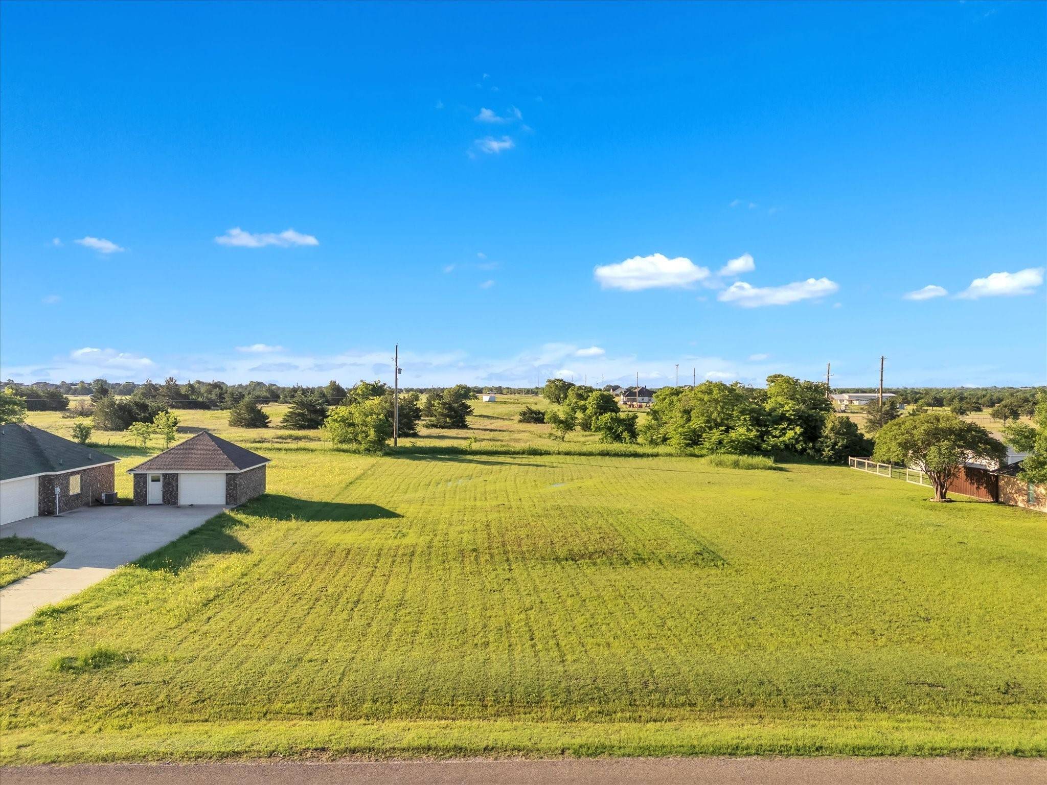 1212 S Sharpshire DR, Waxahachie, TX 75165