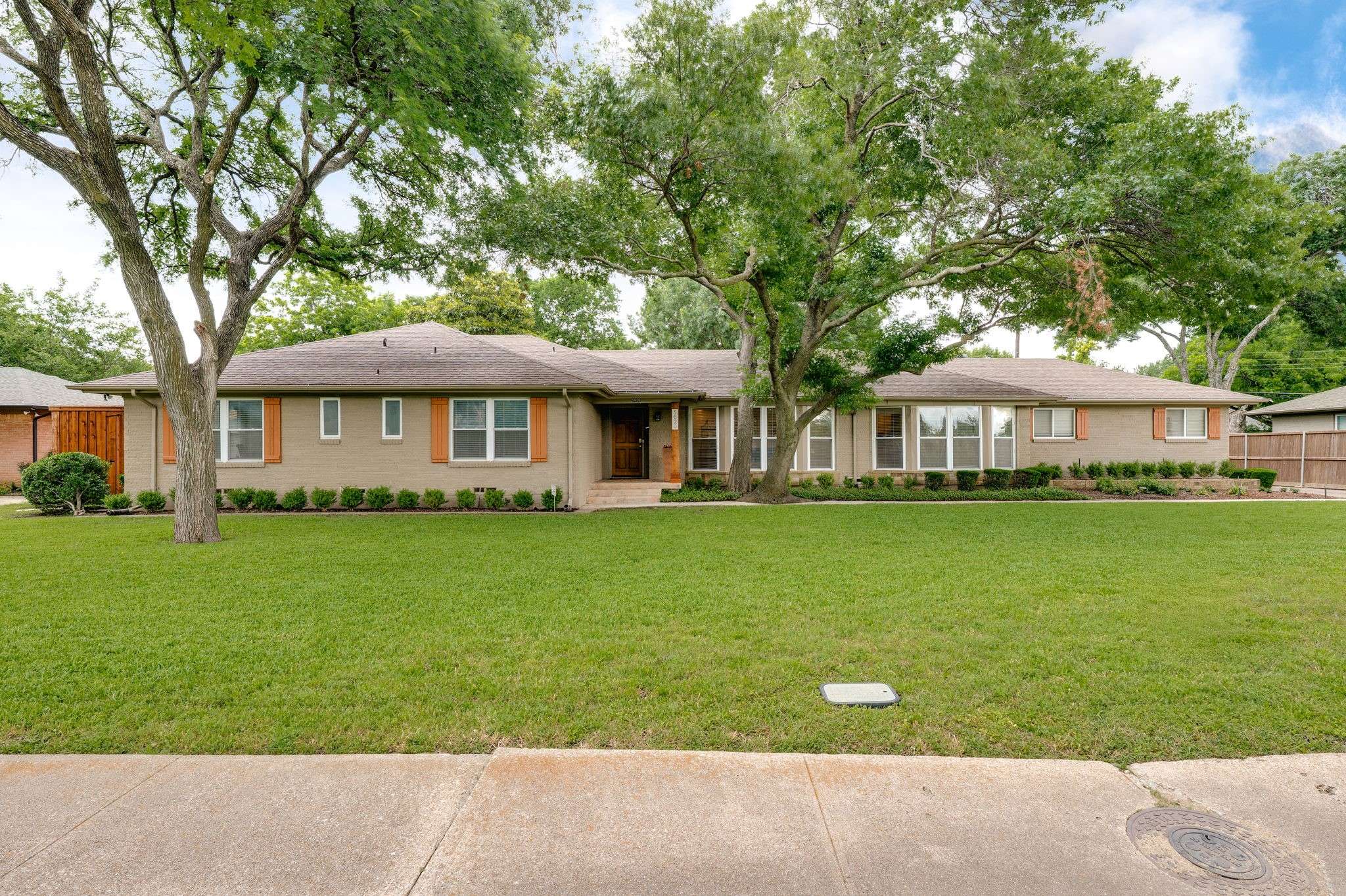 5820 Forest LN, Dallas, TX 75230