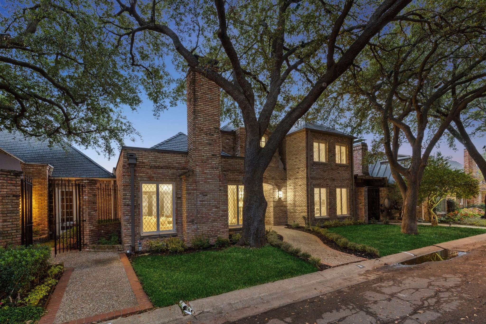 6 Saint Laurent PL, Dallas, TX 75225