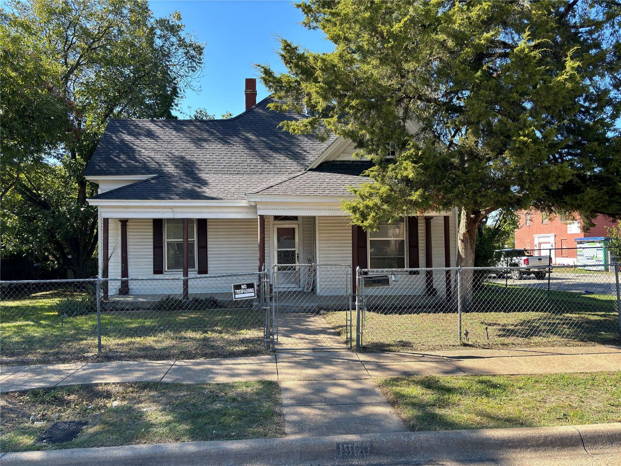 1900 S Jennings AVE, Fort Worth, TX 76110