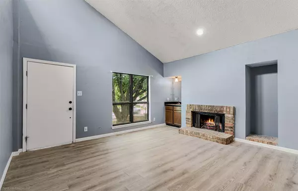 Dallas, TX 75214,6646 E Lovers LN #1310