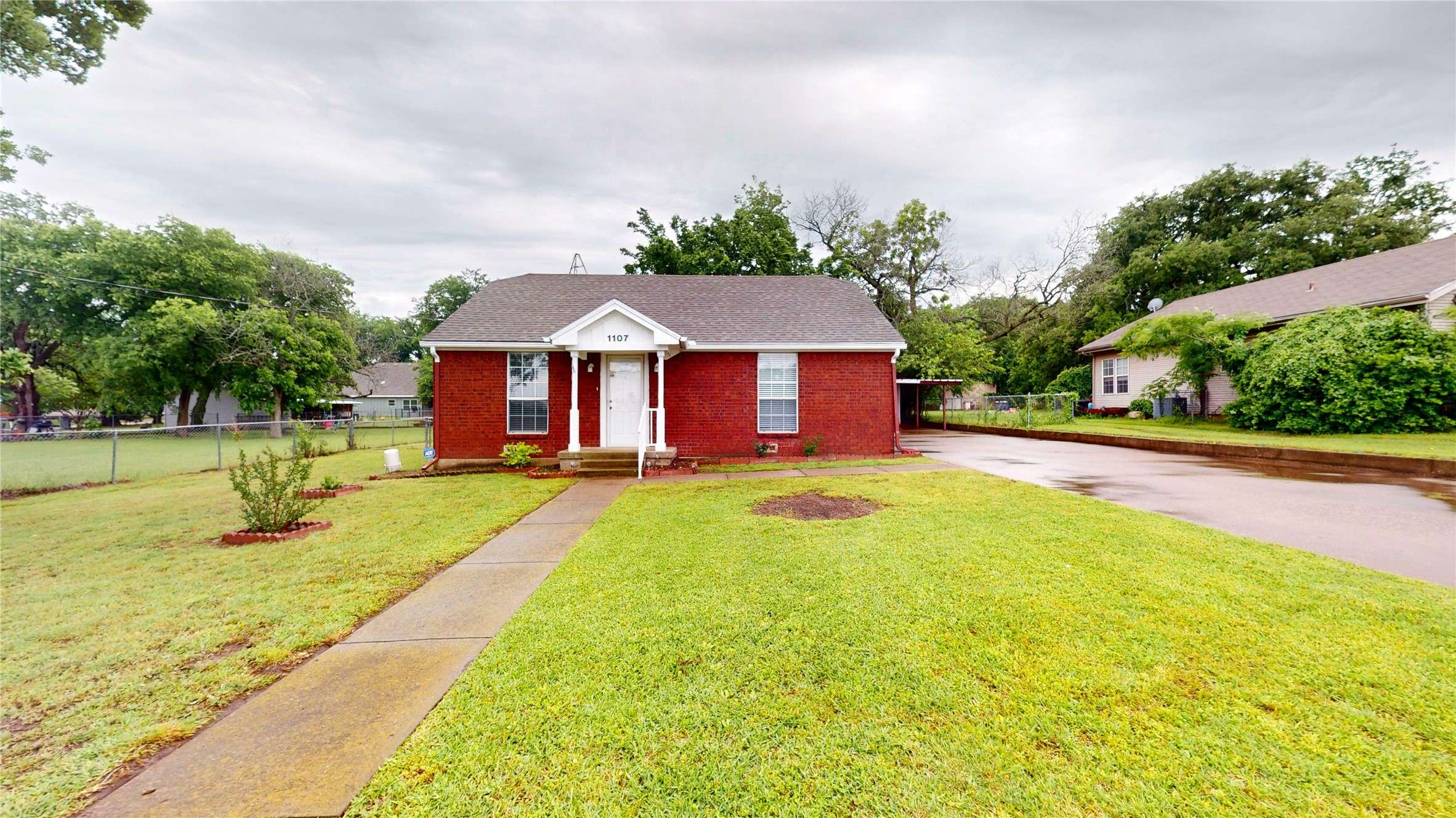 1107 Vine ST, Weatherford, TX 76086
