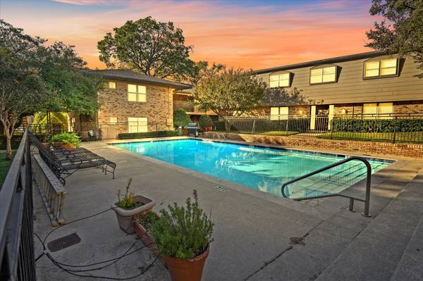 7925 Royal LN #214, Dallas, TX 75230