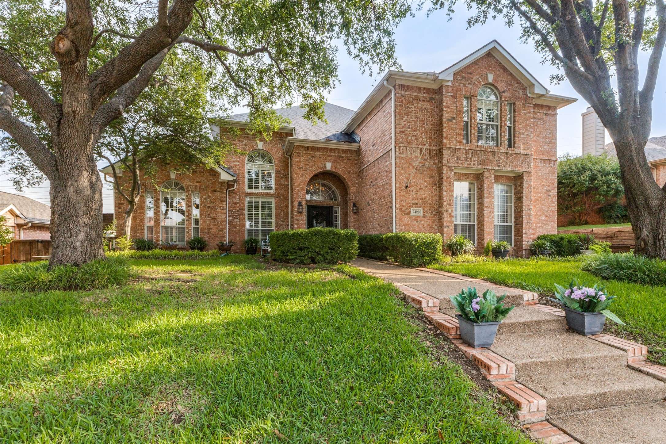 2420 Norwich DR, Carrollton, TX 75006