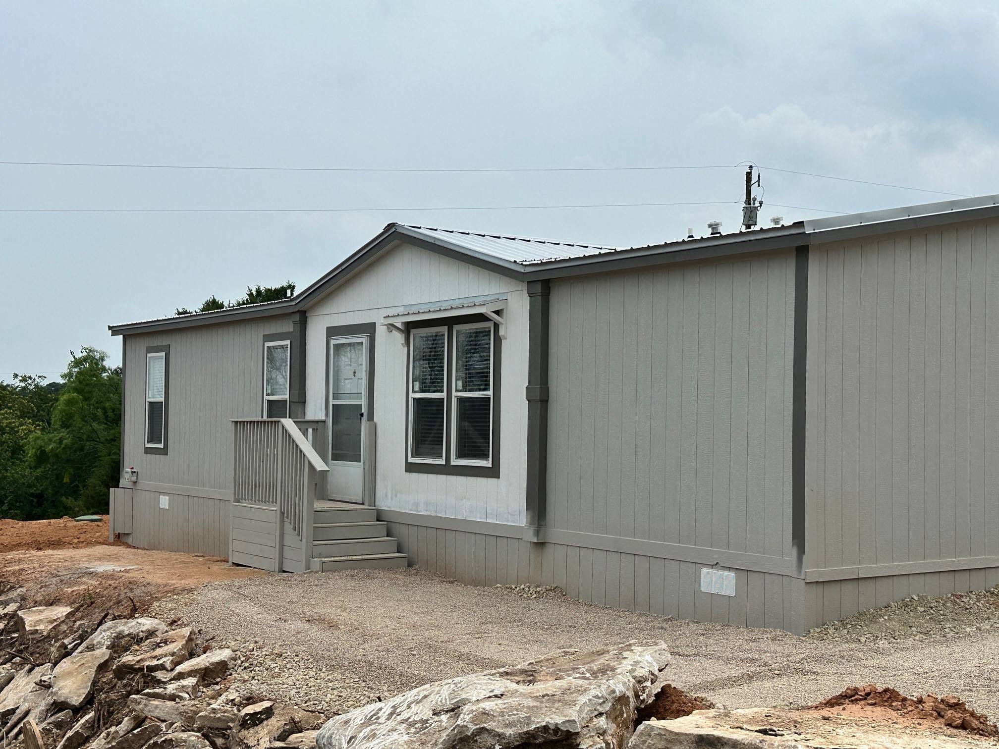 915 Arkansas River DR, Granbury, TX 76048