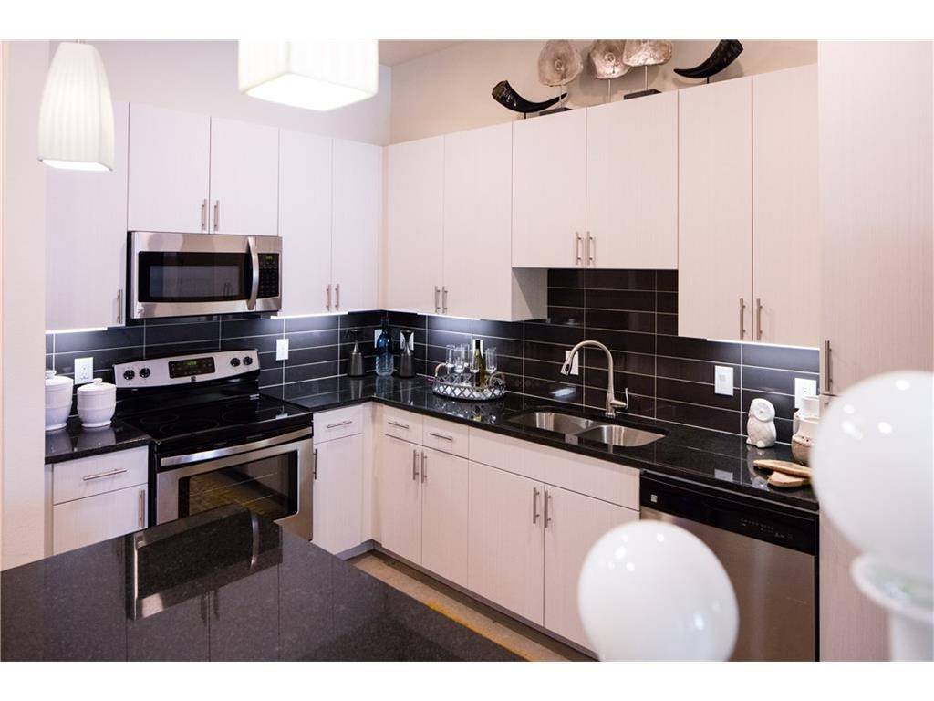 Fort Worth, TX 76107,2901 W 5th ST #301