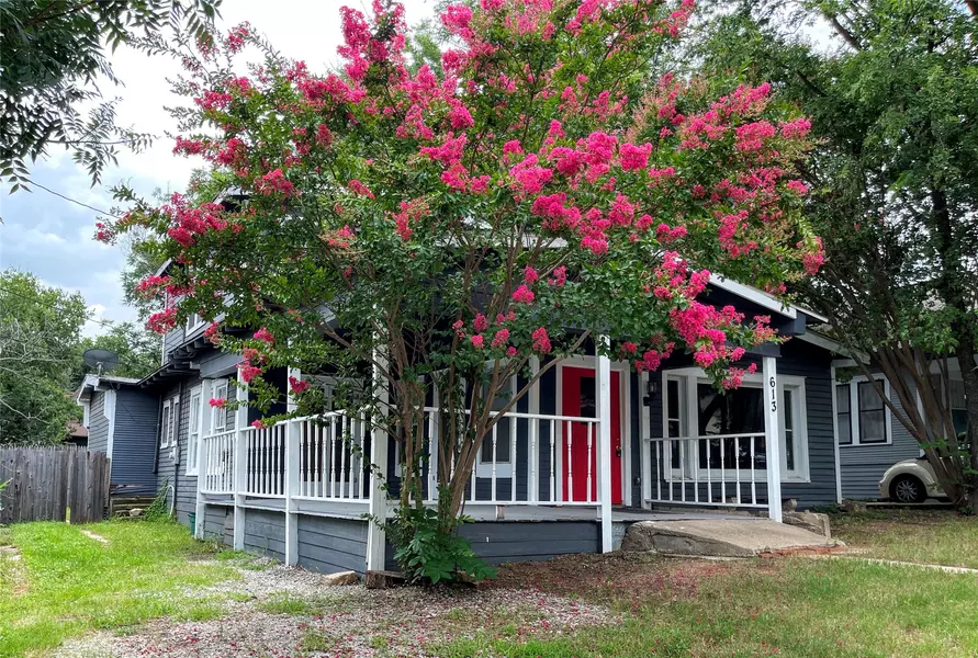 613 NW 5th ST, Mineral Wells, TX 76067