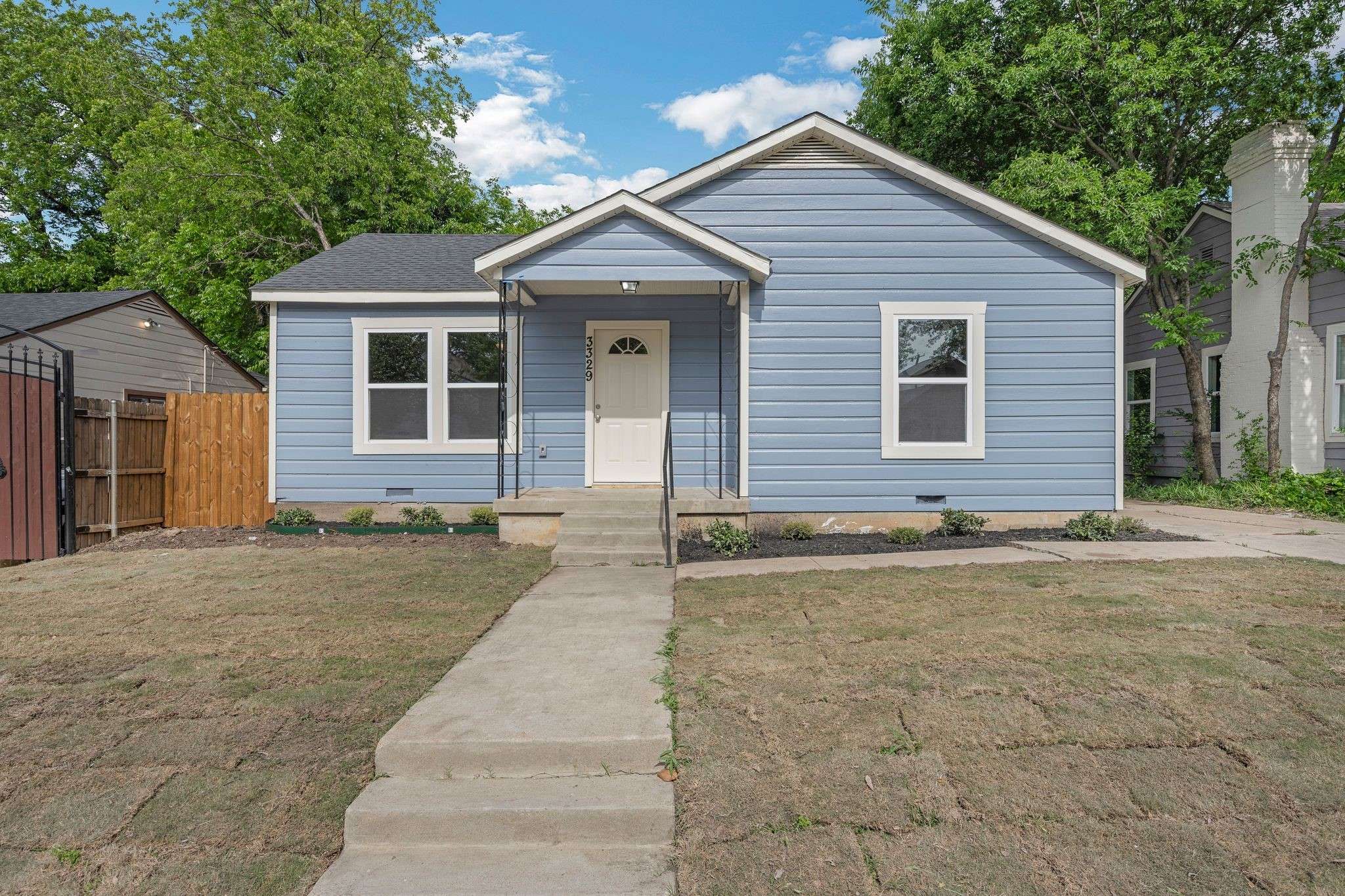 Fort Worth, TX 76110,3329 8th AVE