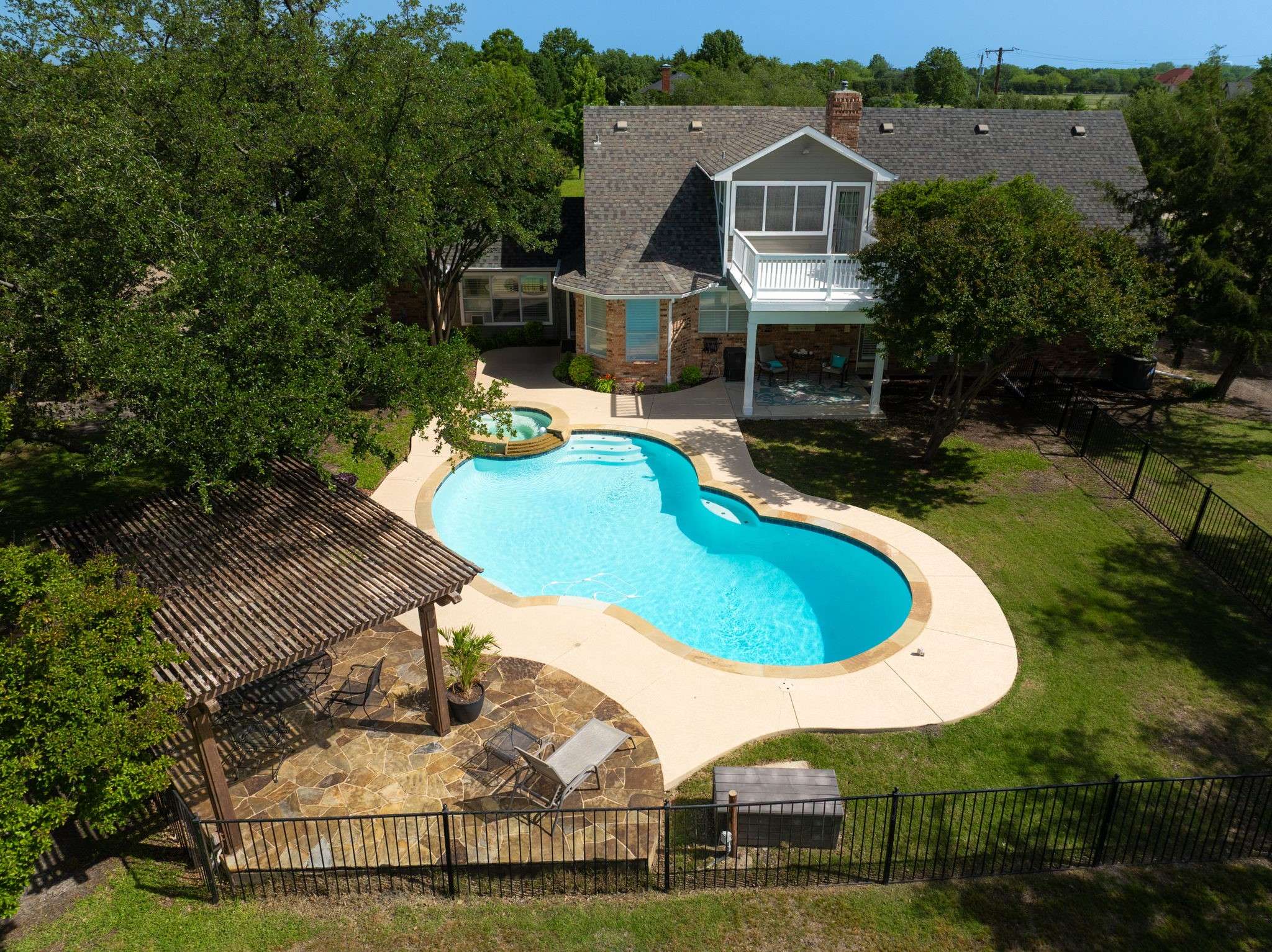 308 Drew LN, Heath, TX 75032