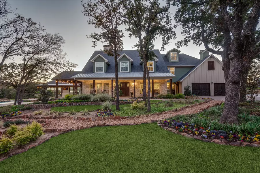 1042 Cardinal DR, Bartonville, TX 76226