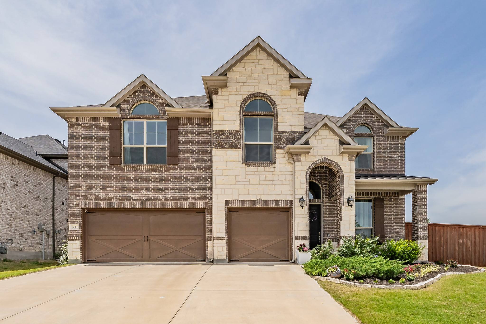 233 Honey Brook LN, Aledo, TX 76008