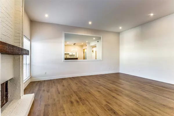 Dallas, TX 75230,10403 High Hollows DR #102