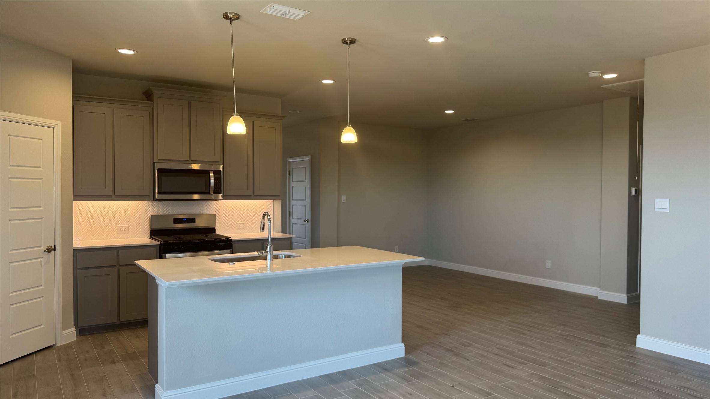 Fort Worth, TX 76008,15136 GREEN BLUFF DR