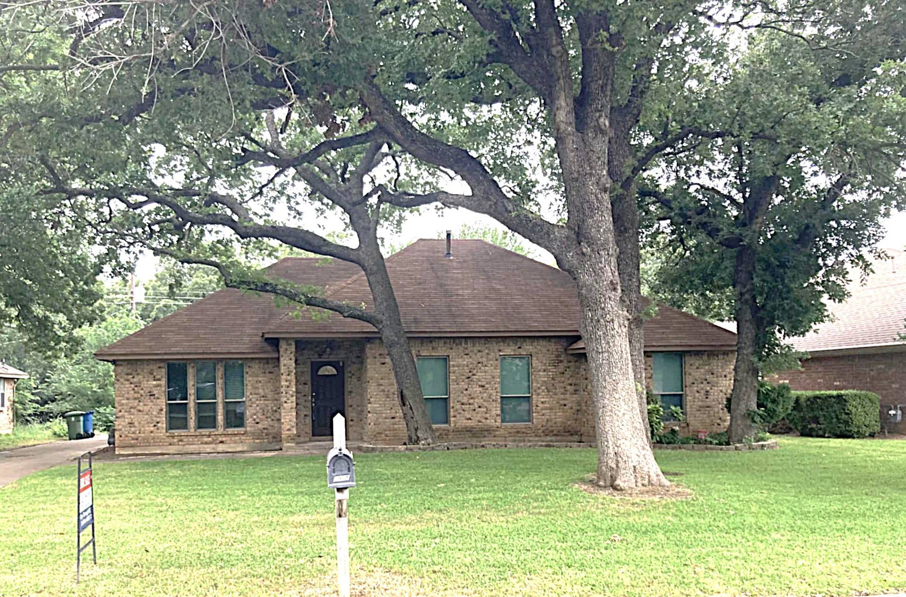 1325 Bayou RD, Grapevine, TX 76051