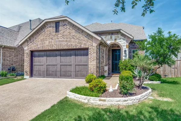 320 Palamedes ST,  Lewisville,  TX 75056