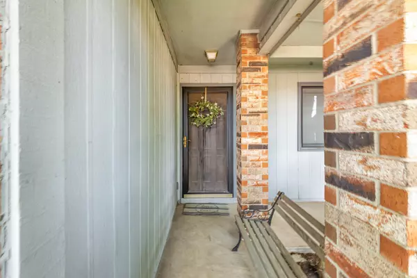 Garland, TX 75040,208 E Amberway LN