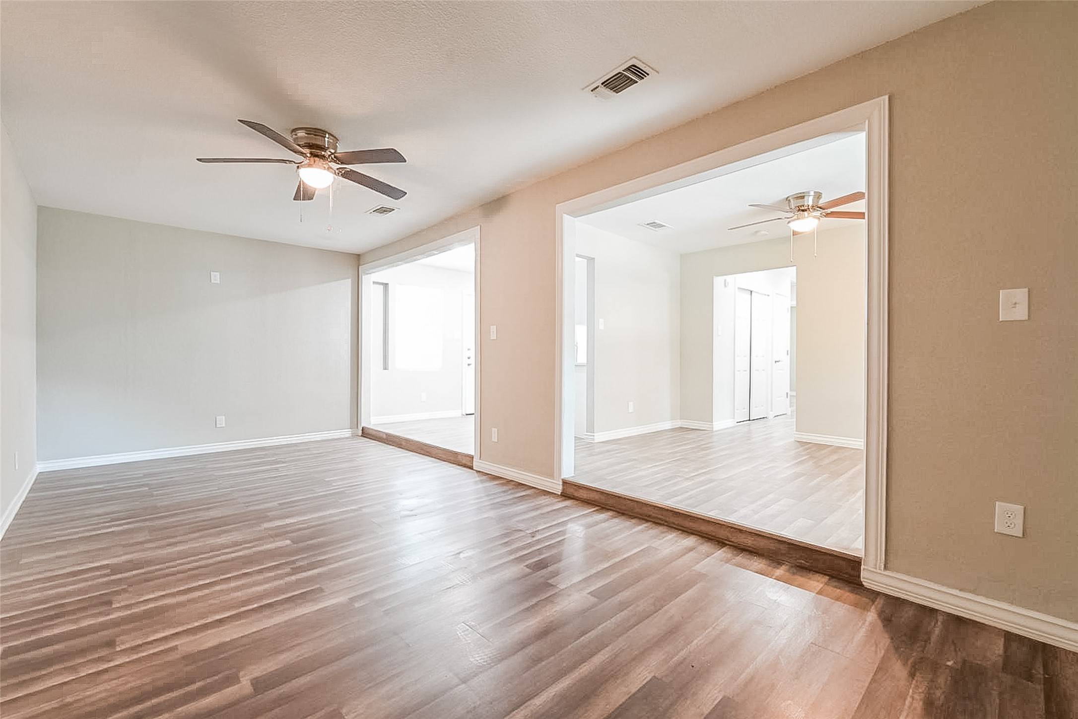 Dallas, TX 75228,2403 El Capitan DR