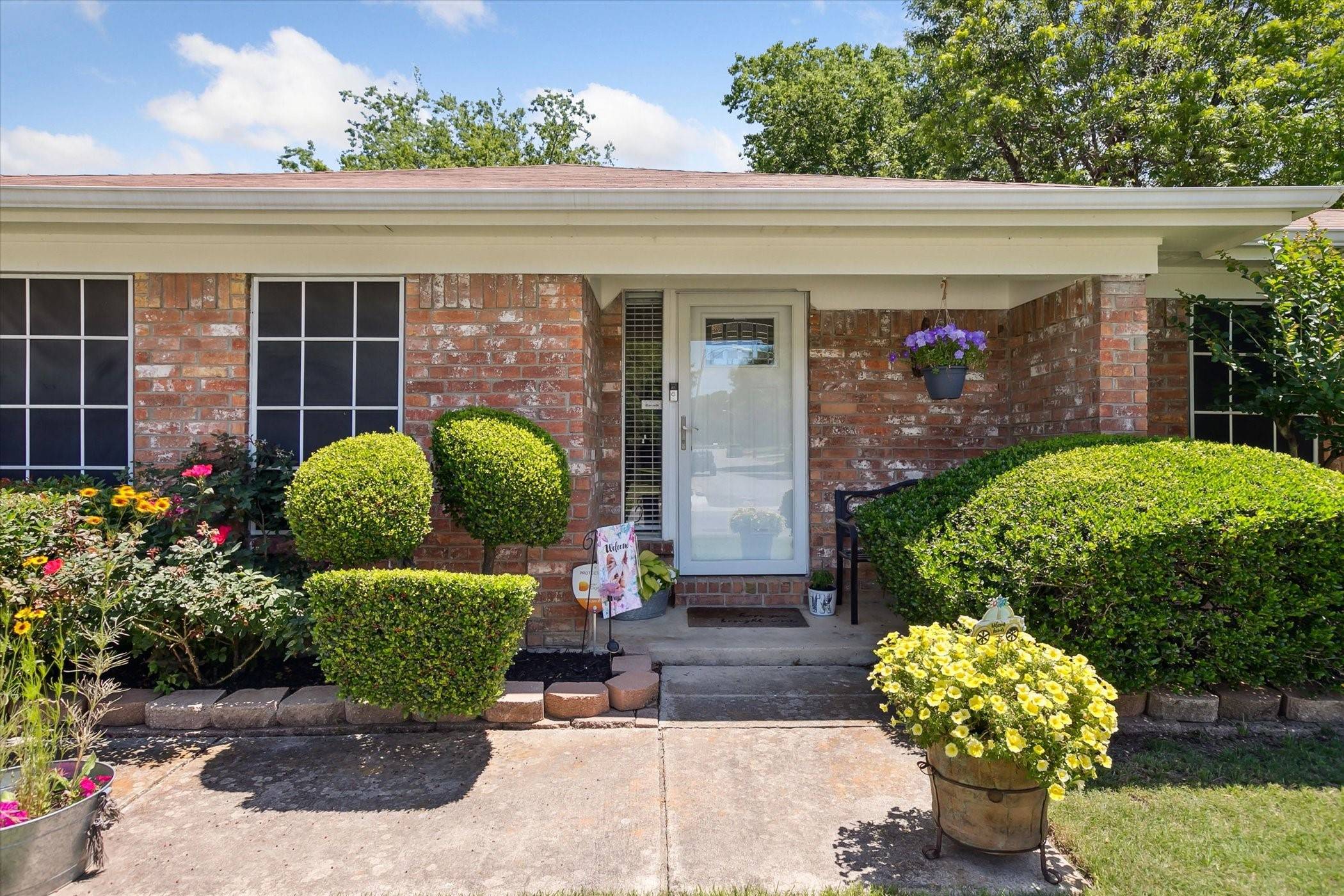 North Richland Hills, TX 76182,7108 Stonybrooke DR