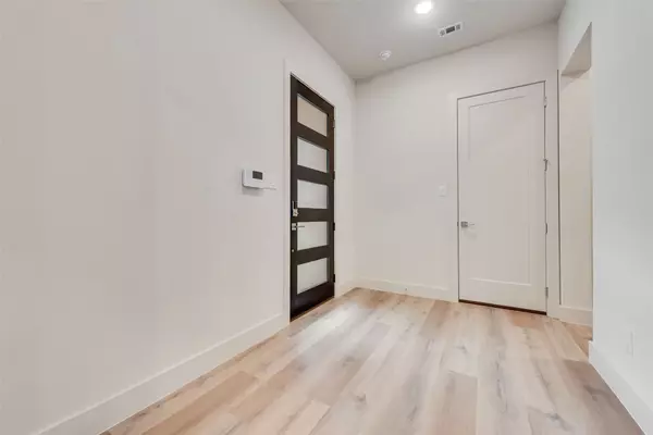 Hickory Creek, TX 75065,444 Waters Edge DR #721