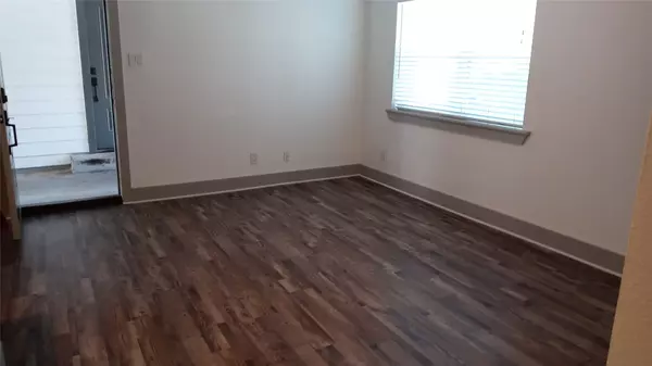 Dallas, TX 75219,4633 Fairmount ST #209