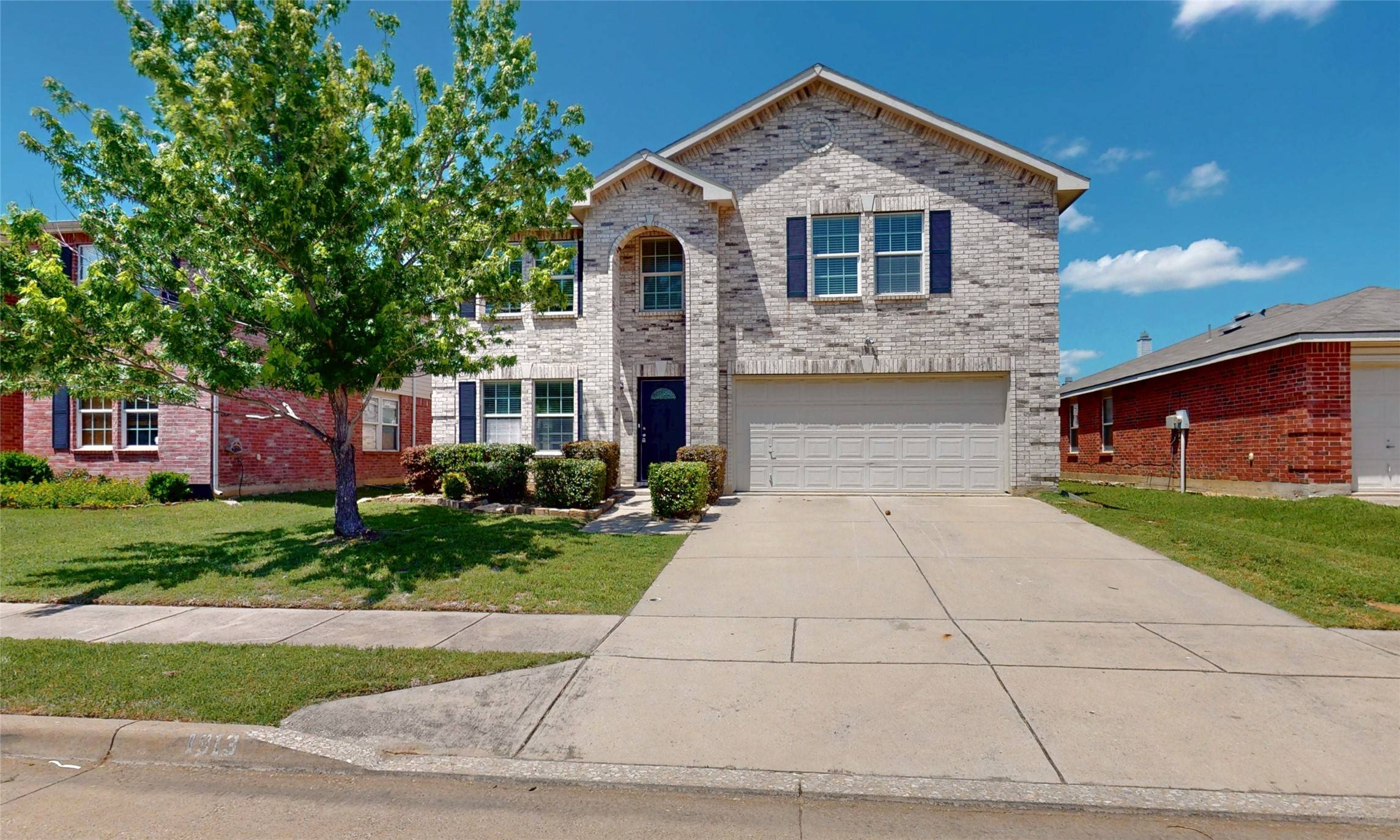 1913 Elk Lake TRL, Fort Worth, TX 76247