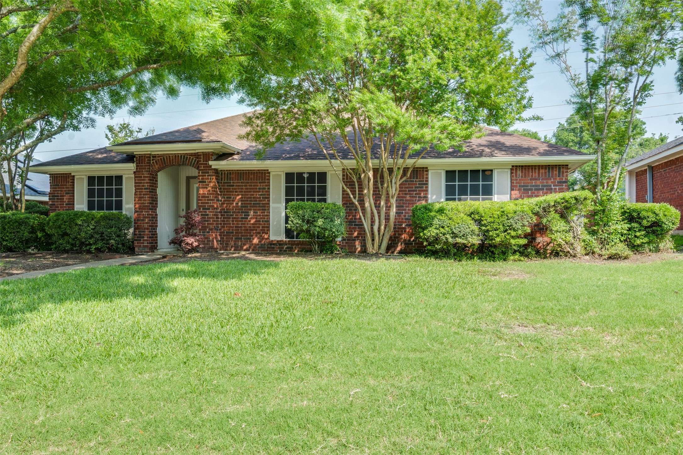 2009 Briargate LN, Mesquite, TX 75181