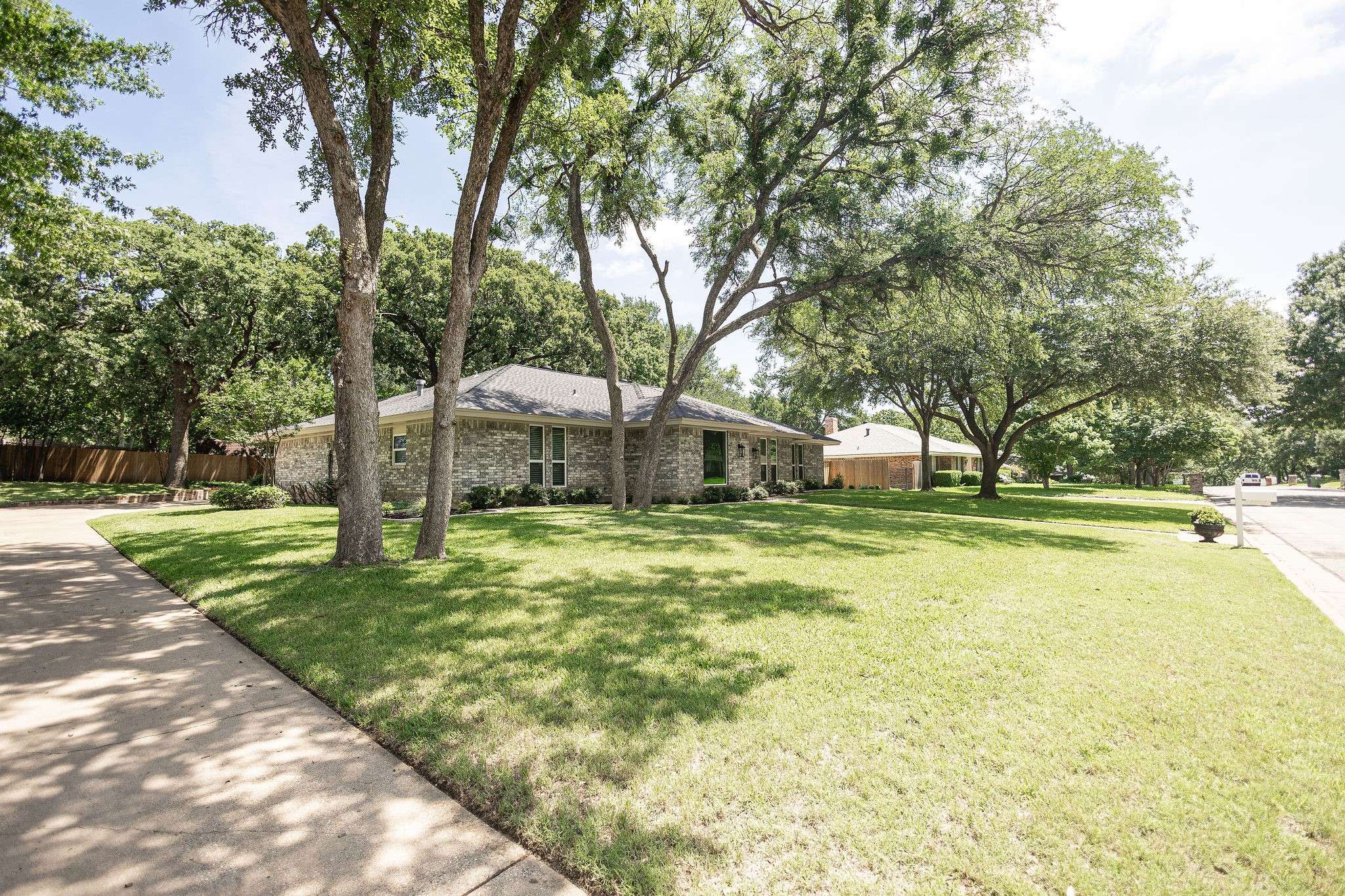 Arlington, TX 76013,4701 Woodview ST