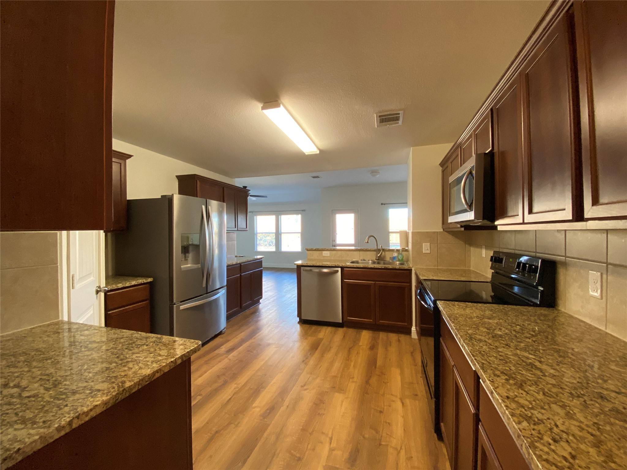 Anna, TX 75409,207 Park AVE