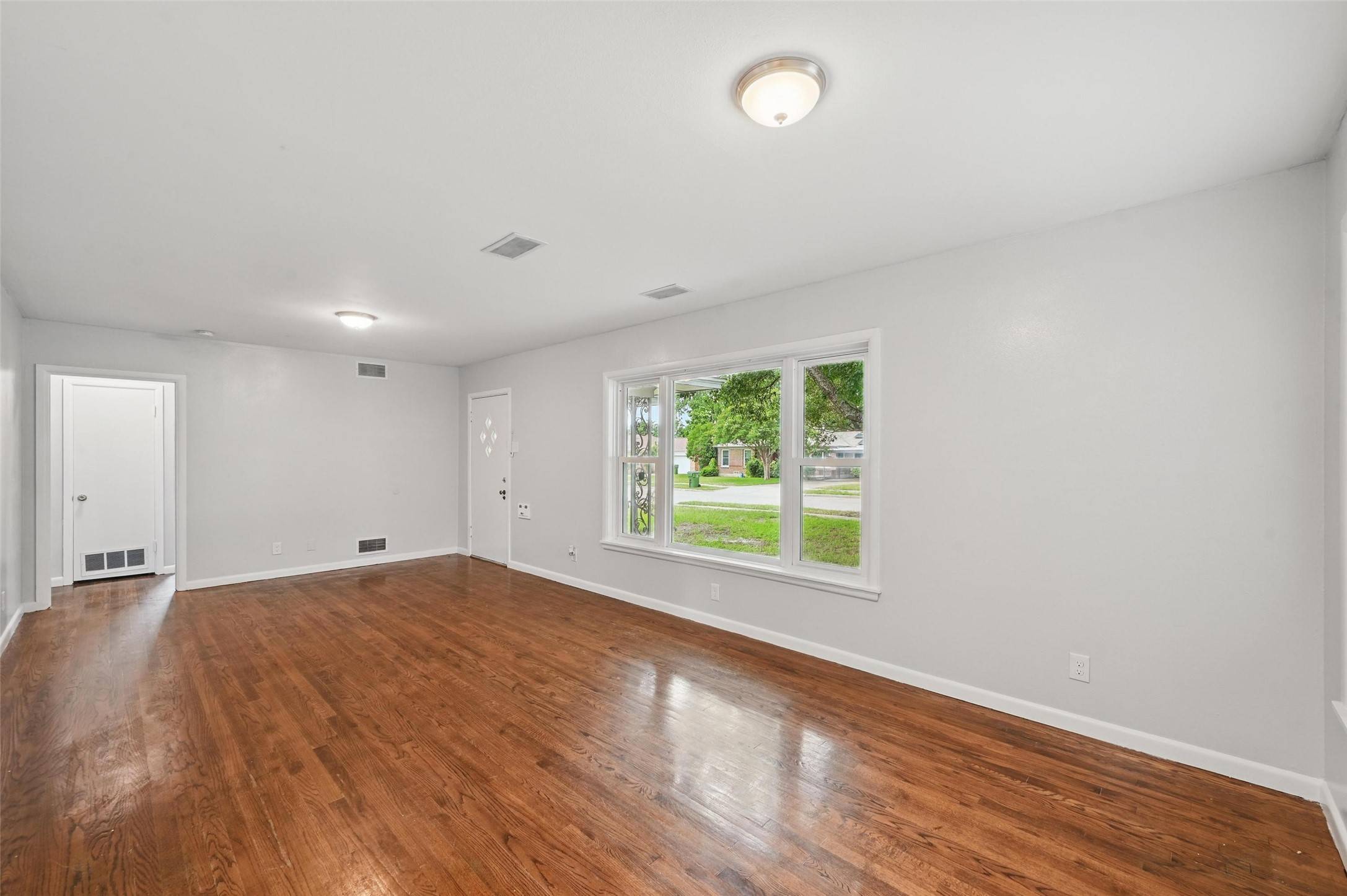 Garland, TX 75042,1928 Oldgate LN