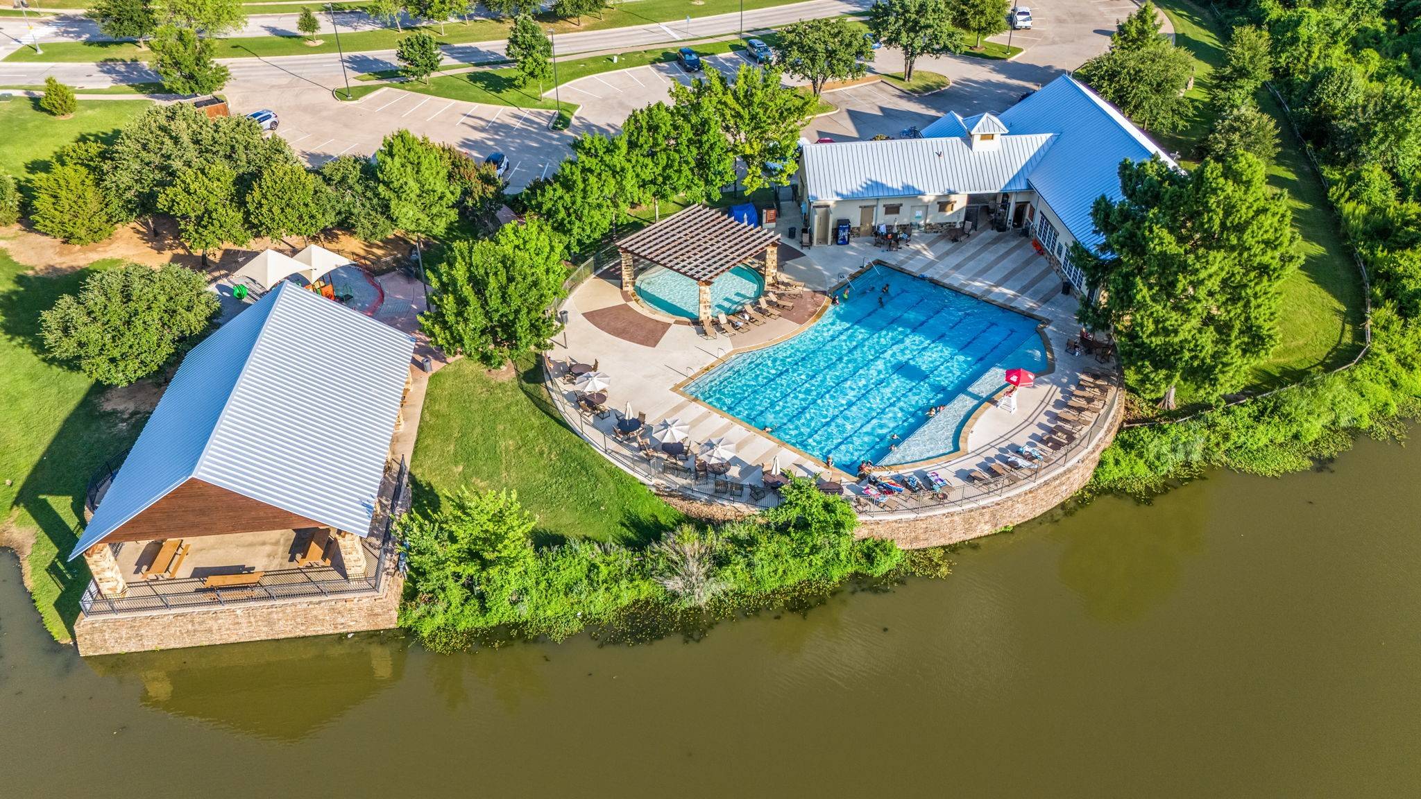 841 Kirby DR, Lantana, TX 76226