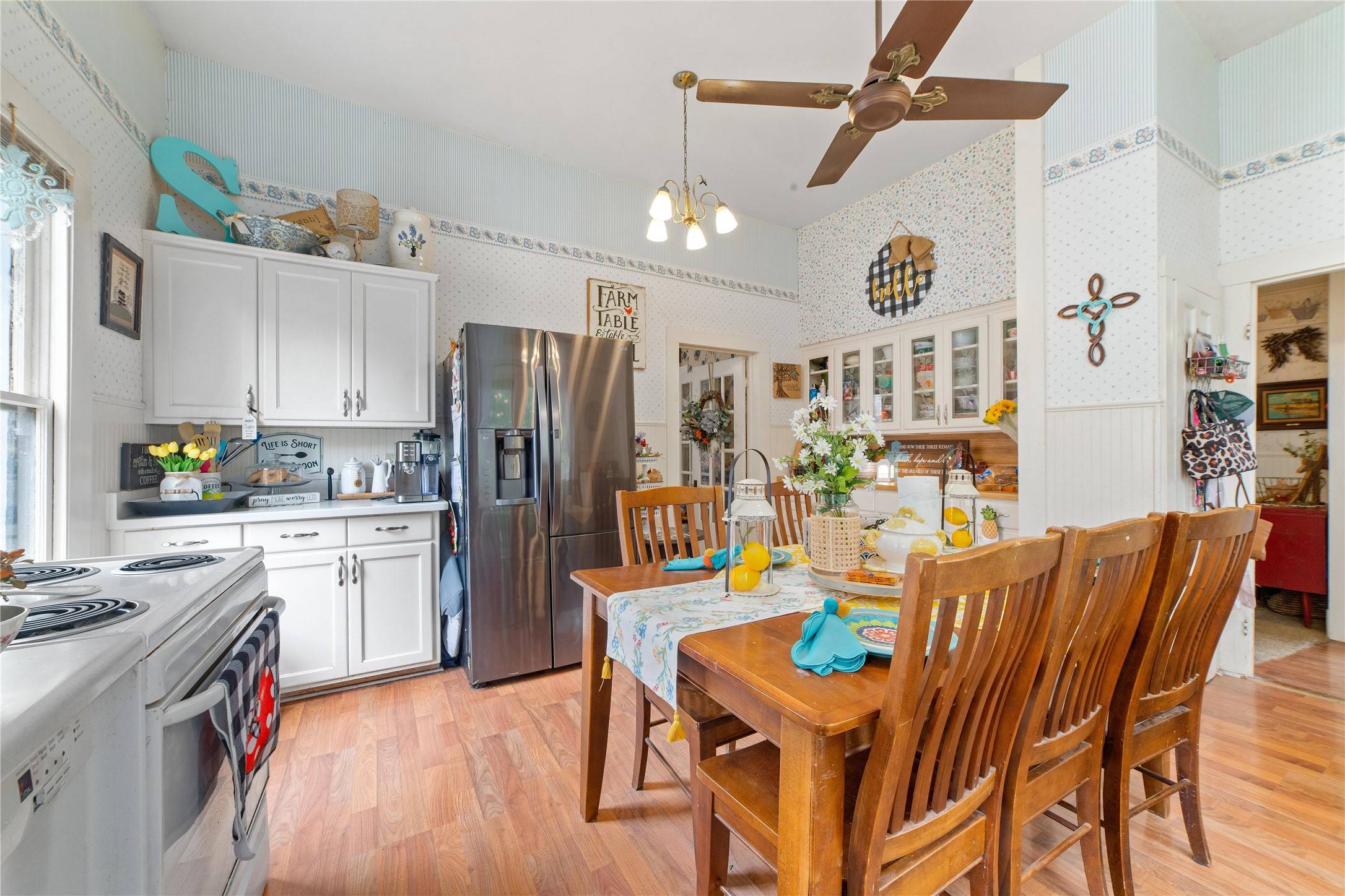 Coleman, TX 76834,517 W College AVE