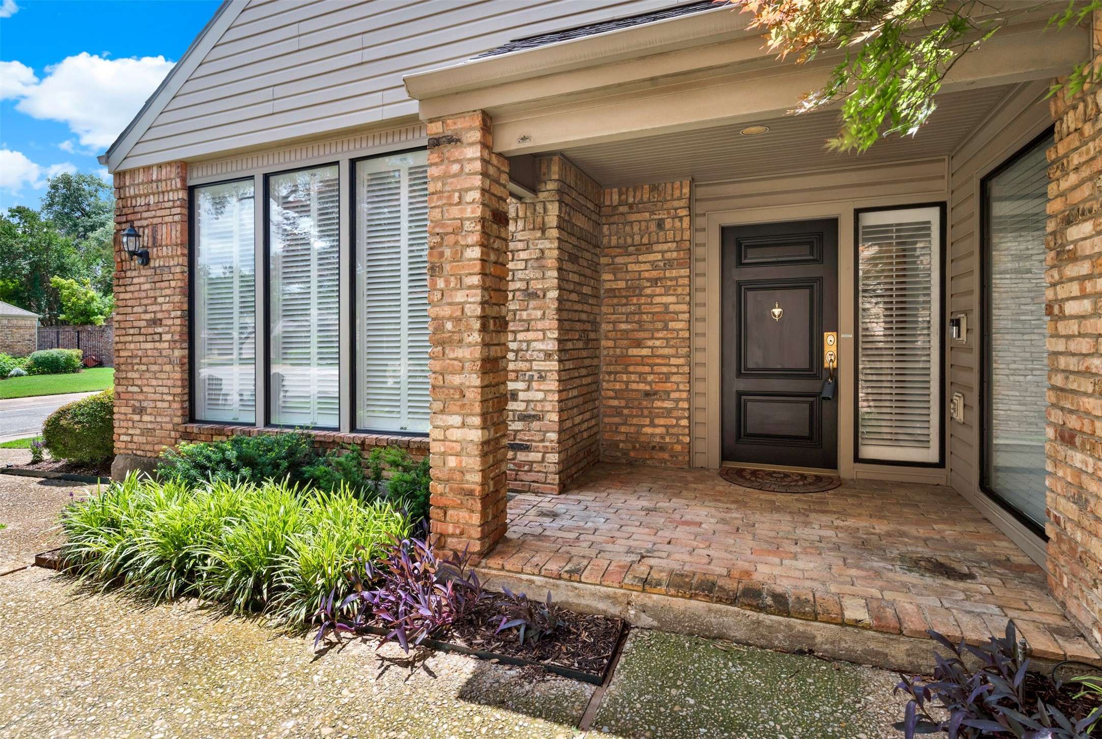 6527 Brook Lake DR,  Dallas,  TX 75248