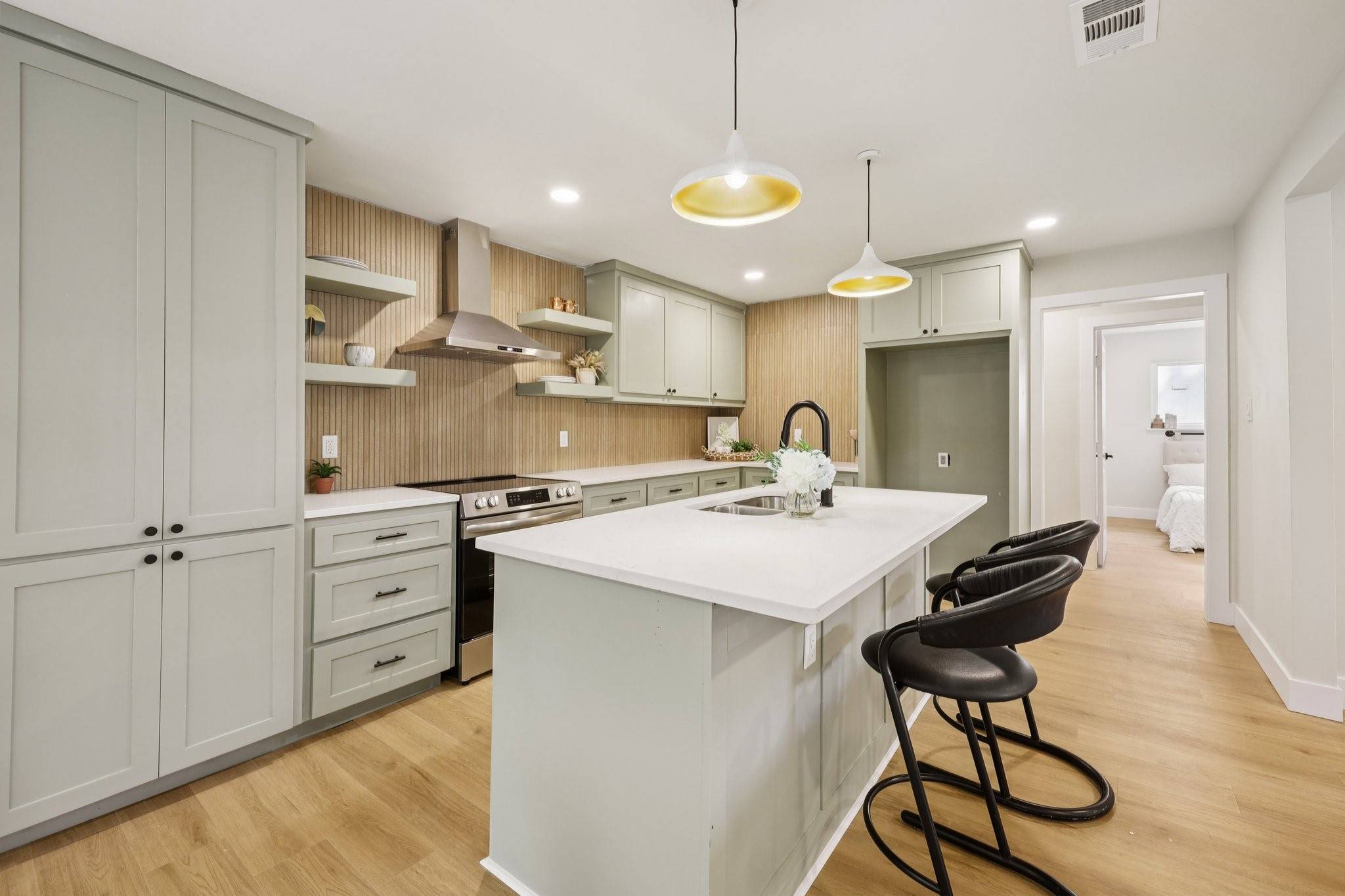 Dallas, TX 75228,2121 Forest Oaks DR
