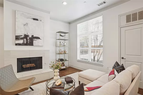 4201 Lomo Alto DR #4742, Highland Park, TX 75219