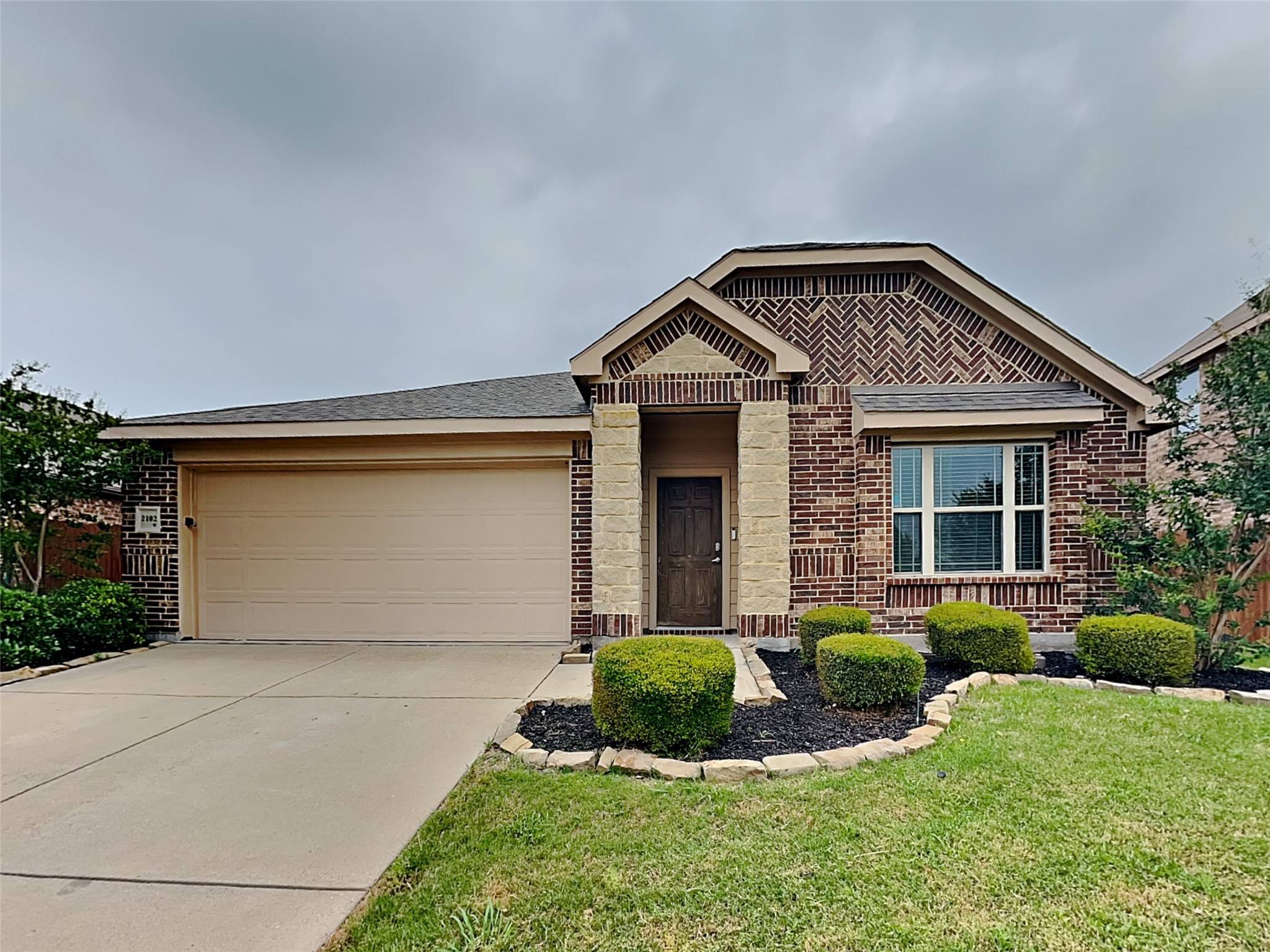 2102 Long Forest RD, Forney, TX 75126
