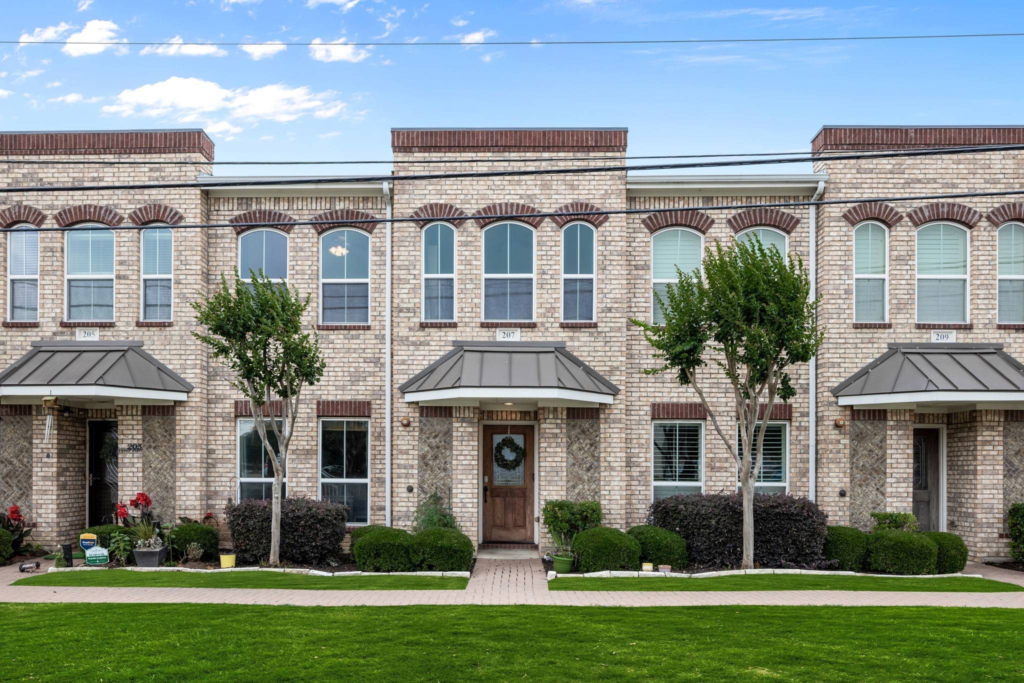207 S Kealy AVE, Lewisville, TX 75057