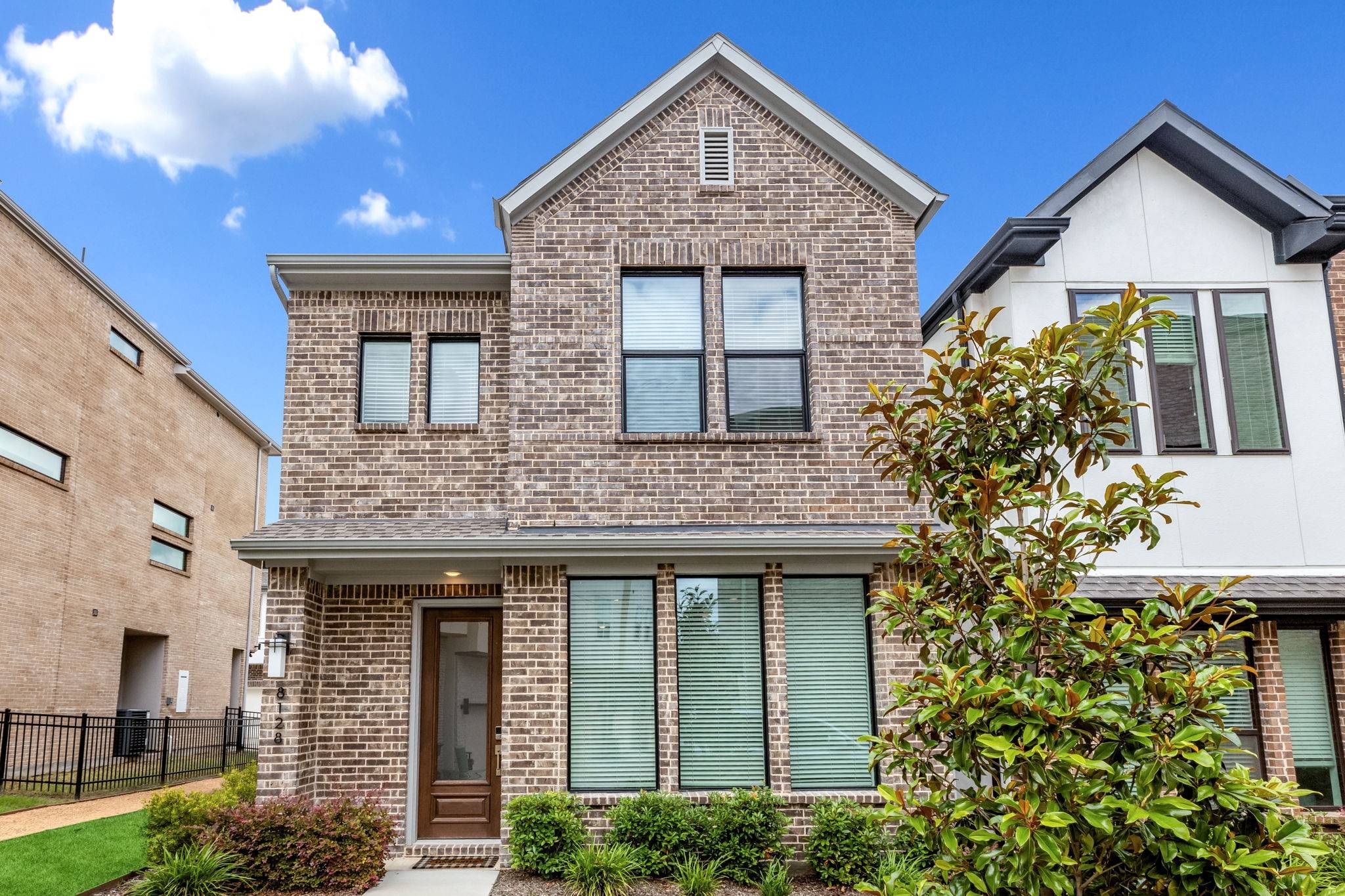 Dallas, TX 75231,8128 Ardmore CT